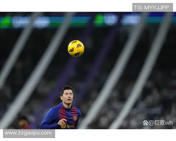 足球巨星P专属壁纸欣赏 精选高清图片展现球场风采与个人魅力